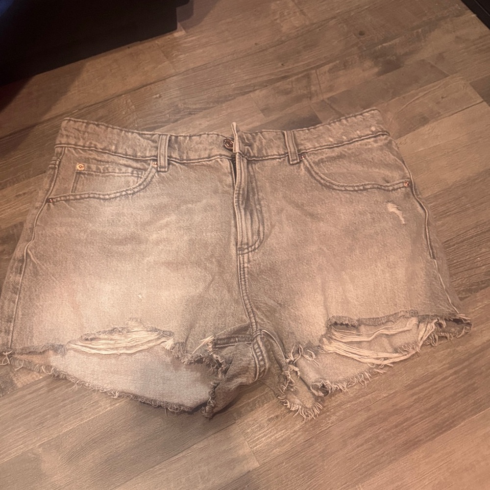 Garage Frayed Hem Jean Shorts in Gray